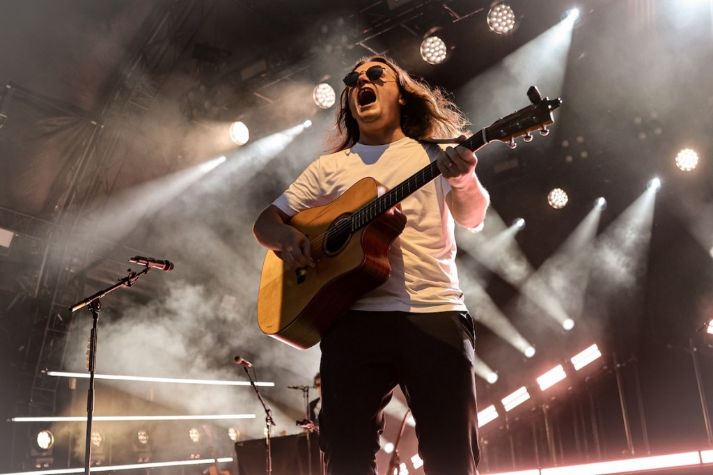 Jamie Webster headlines Merseyside night of sun-drenched, heartfelt anthems