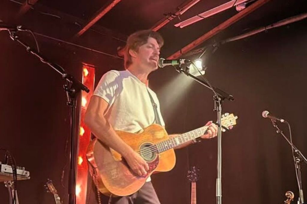 Ben Hughes captivates audience with heartfelt single on Liverpool return